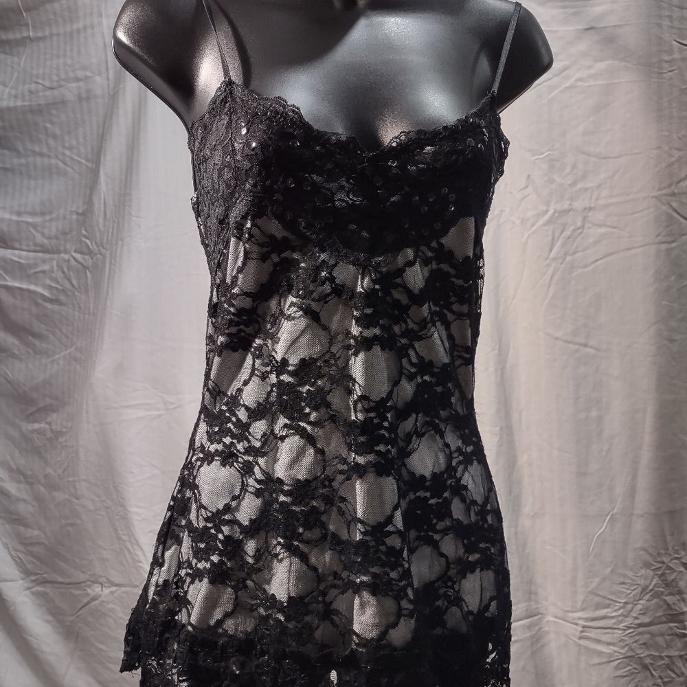 (390) Studio Y, Black Top, small